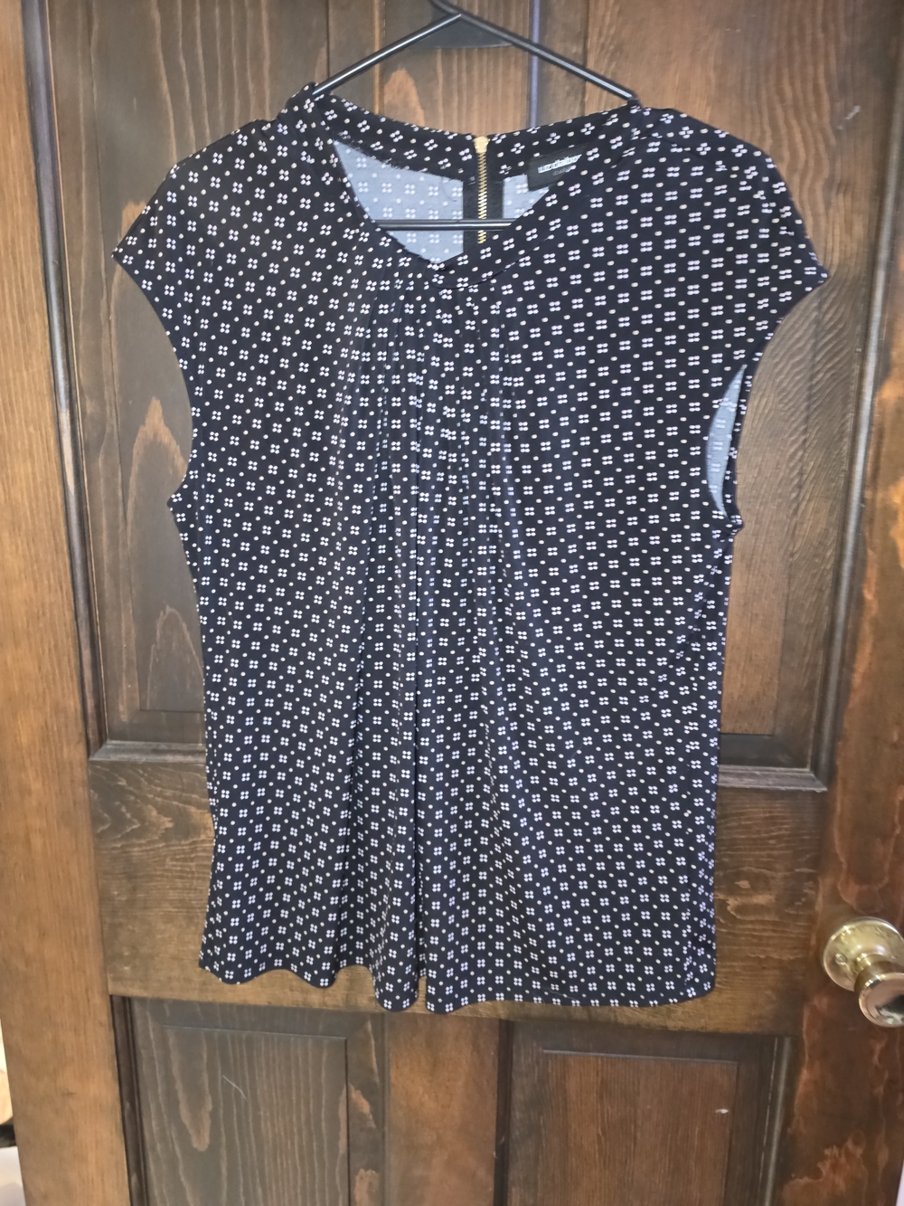 Black & White Patterned Cap-Sleeve Women's Top